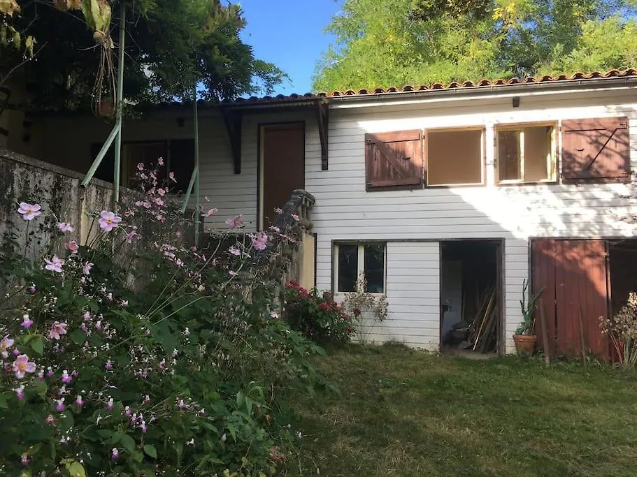 Holiday home Lerable Pourpre De La Grotte Au Lion Villa Arbon France